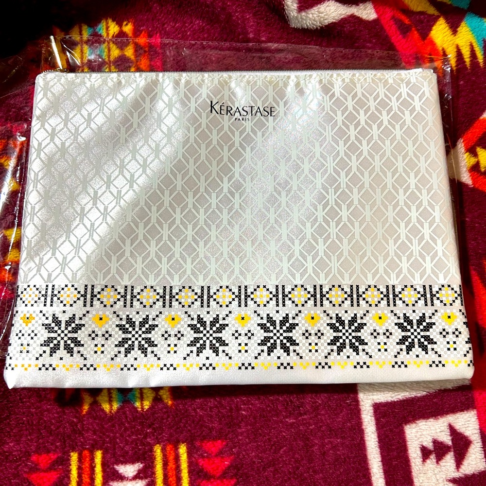 SALE! Kerastase Paris Christmas or Winter Themed Zippered Makeup Bag